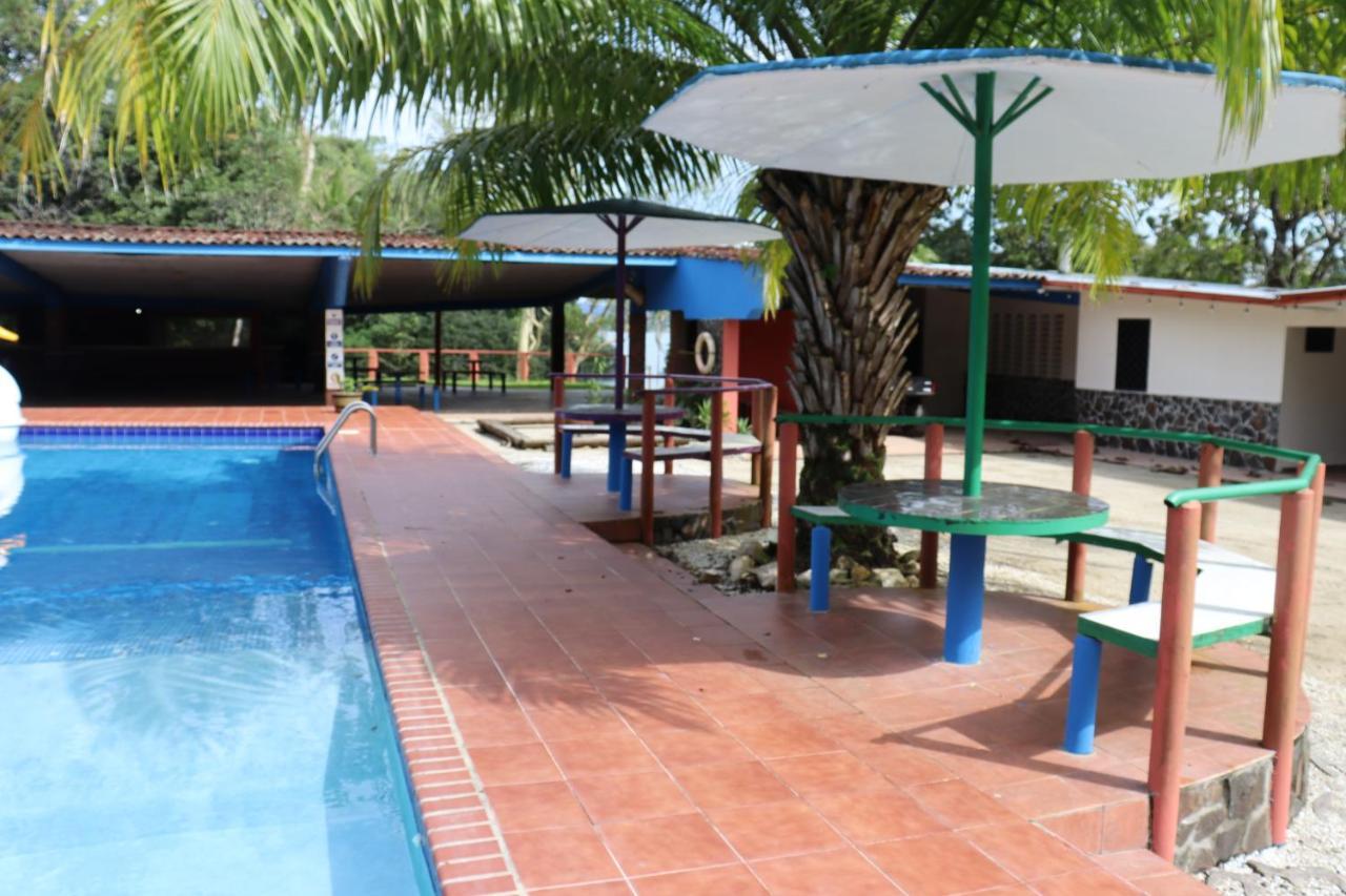 Hotel Hacienda Alajuela Colon Esterno foto